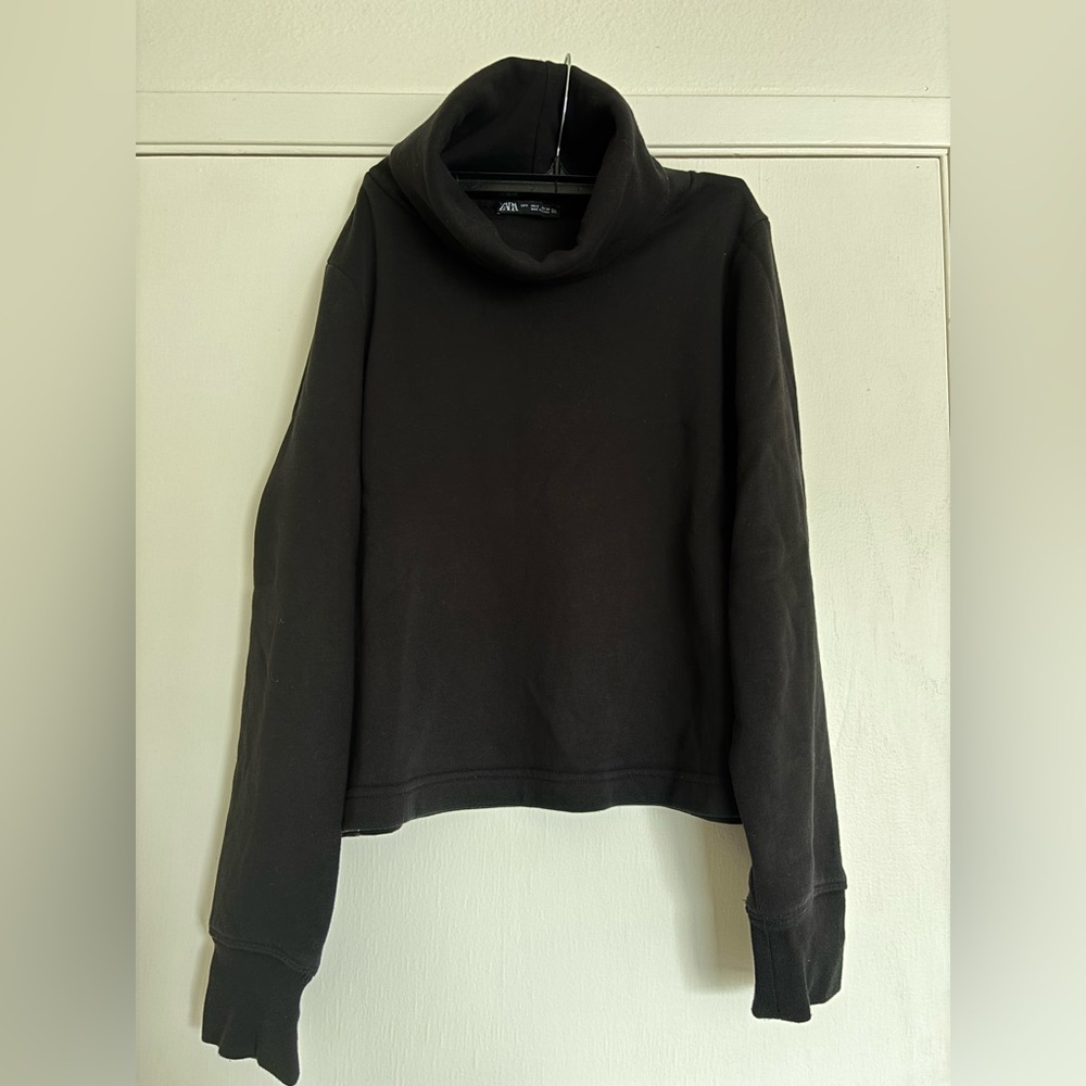 Forever 21 Black Turtleneck Sweater